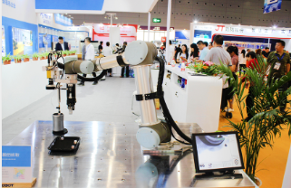 UR机器人视觉抓取骰子